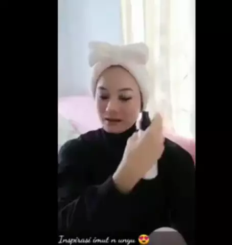 Tips makeup flawless ala Dinda Hauw saat Lebaran Berbagai sumber