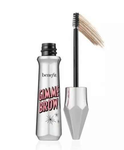 Rahasia makeup sehari-hari ala Agatha Chelsea Berbagai sumber