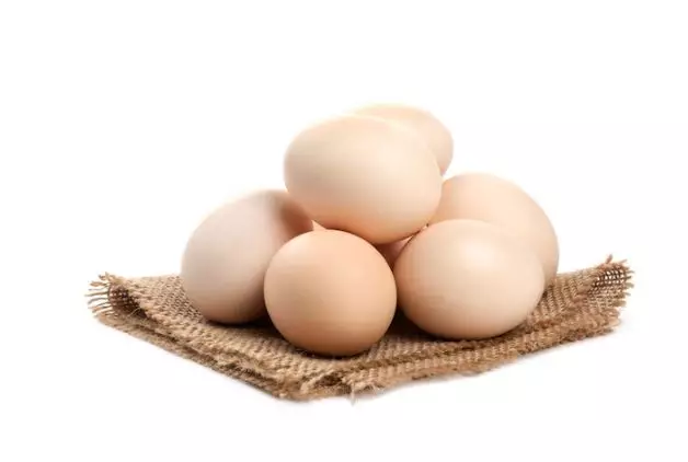 Cara mengatasi rambut kering pakai bahan alami freepik.com