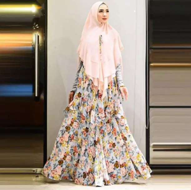 Inspirasi outfit lebaran brand fashion milik seleb Berbagai sumber Inspirasi outfit lebaran brand fashion milik seleb Berbagai sumber