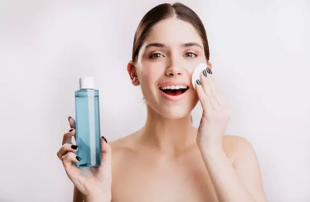 Tahap perawatan wajah Cinta Laura di malam hari Berbagai sumber