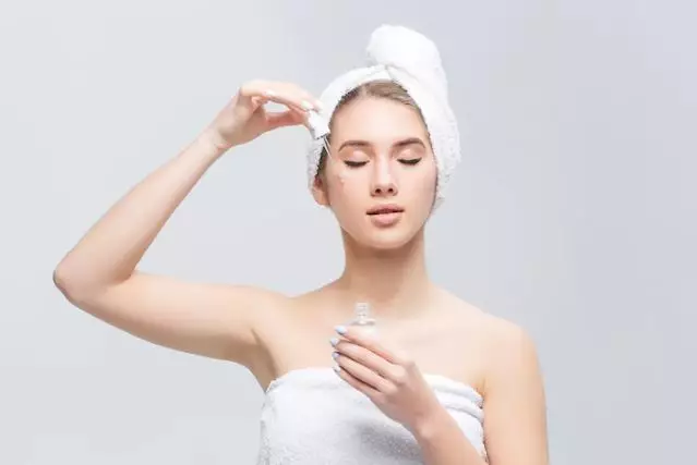 Urutan skincare untuk kulit kering freepik.com Urutan skincare untuk kulit kering freepik.com