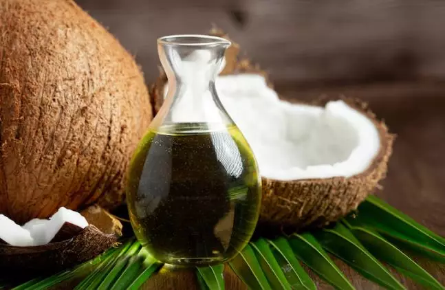 Cara menebalkan alis secara alami freepik.com