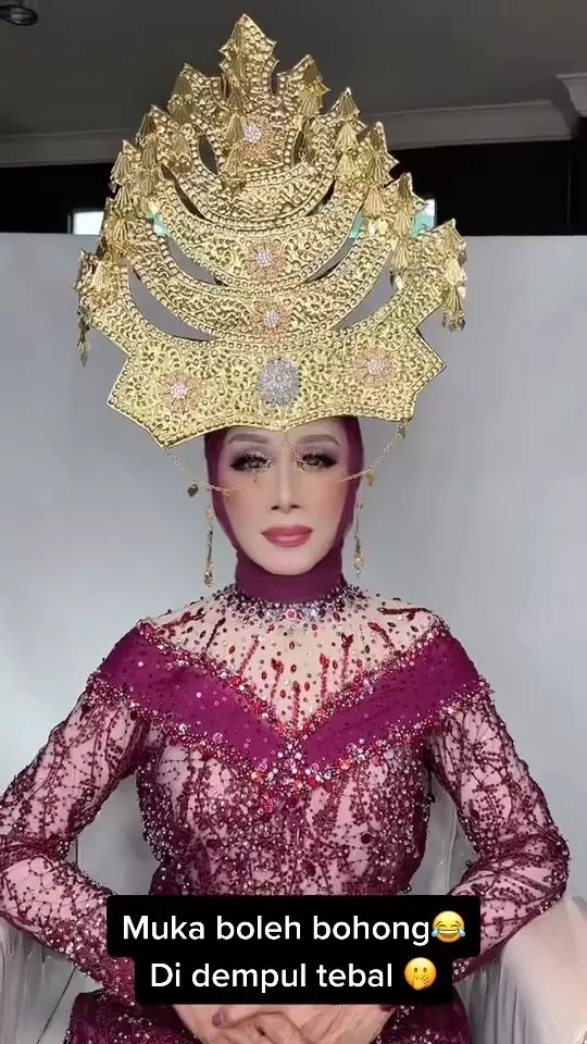 nenek 68 dirias pengantin © YouTube