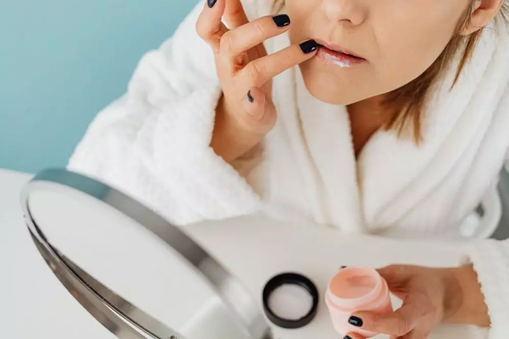 Cara mengatasi kulit dehidrasi secara alami Berbagai sumber Cara mengatasi kulit dehidrasi secara alami Berbagai sumber