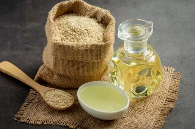 Cara menghilangkan ketombe secara alami freepik.com Cara menghilangkan ketombe secara alami freepik.com