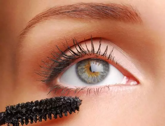 Rahasia makeup sehari-hari ala Yasmin Napper Berbagai sumber Rahasia makeup sehari-hari ala Yasmin Napper Berbagai sumber