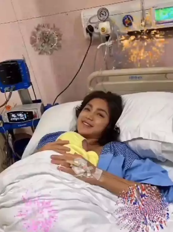 <img style= <img style=