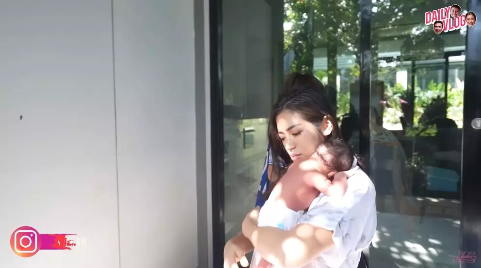 <img style= <img style=