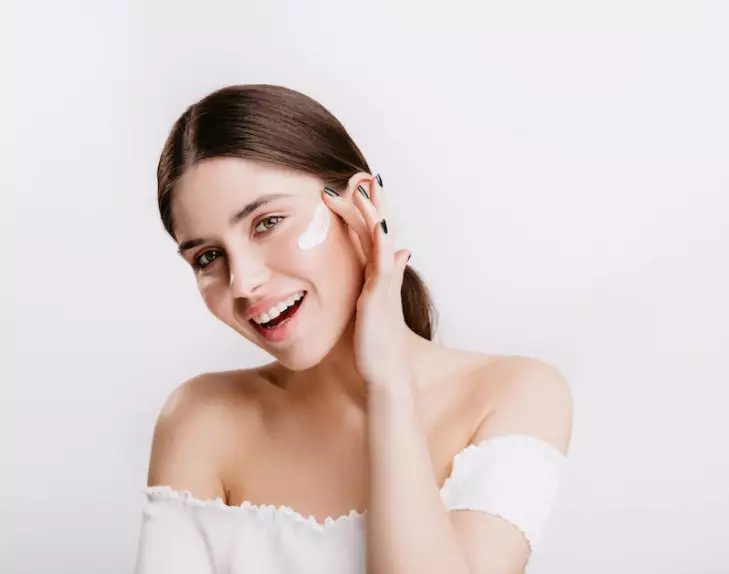 Skincare wajib Sandra Dewi Berbagai sumber