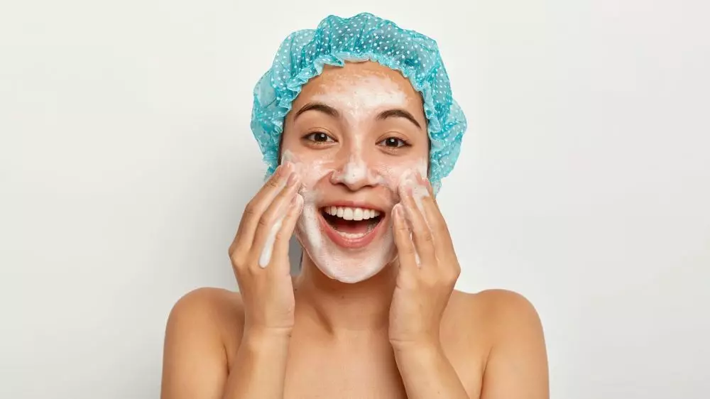 Tips makeup anti crack dan halus Berbagai sumber