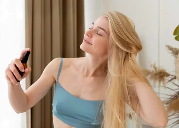 Perawatan rambut berkilau ala Raline Shah Berbagai sumber