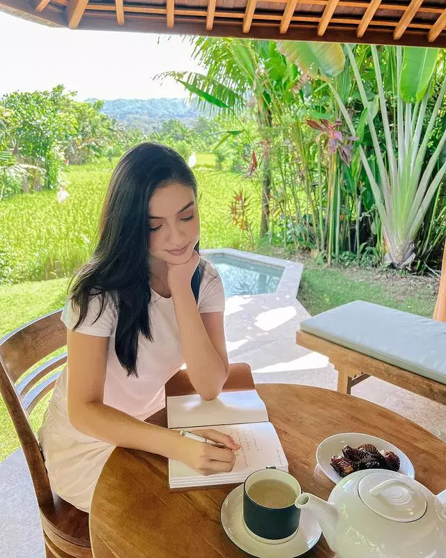 5 Perawatan wajah Raline Shah Instagram