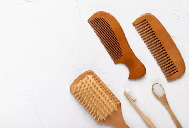 Cara menghiangkan kutu rambut secara alami freepik.com Cara menghiangkan kutu rambut secara alami freepik.com