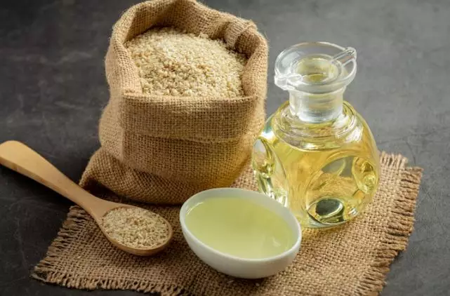 Cara menghiangkan kutu rambut secara alami freepik.com Cara menghiangkan kutu rambut secara alami freepik.com