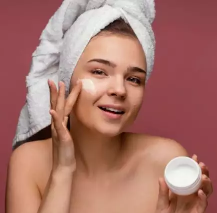 Skincare rahasia awet muda Bunga Citra Lestari Berbagai sumber