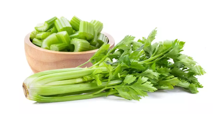 Cara mengatasi kebotakan pakai bahan alami freepik.com