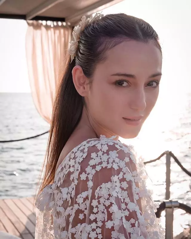 Perawatan wajah anti kusam ala Julie Estelle Instagram Perawatan wajah anti kusam ala Julie Estelle Instagram