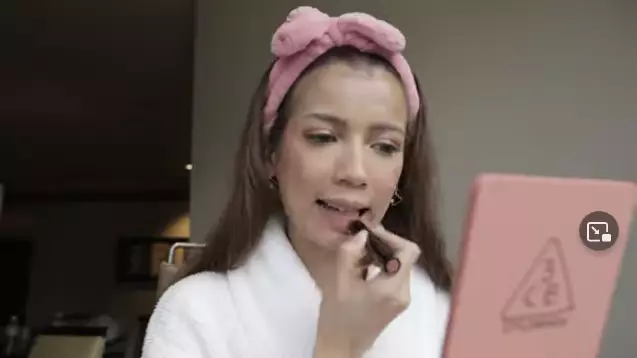 Langkah makeup simpel ala Sabrina Chairunnisa Youtube