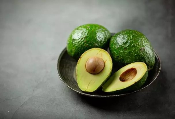 Cara melembutkan rambut secara alami freepik.com