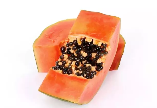 Cara melembutkan rambut secara alami freepik.com