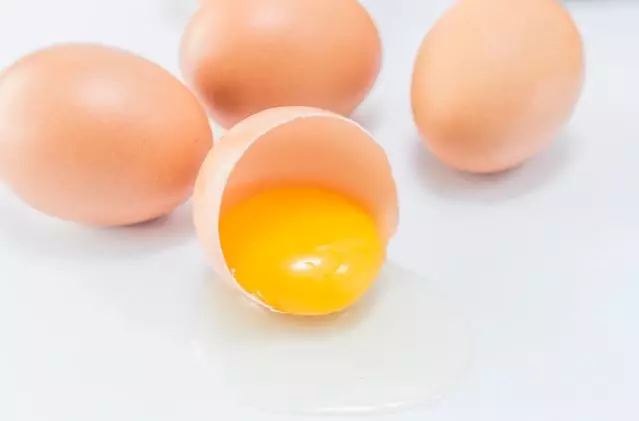 Perawatan alami rambut panjang Maudy Koesnaedi Berbagai sumber