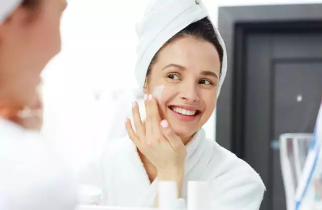 Skincare wajib Ariel Tatum untuk wajah bebas jerawat Berbagai sumber Skincare wajib Ariel Tatum untuk wajah bebas jerawat Berbagai sumber