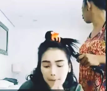 9 Cara makeup natural ala Ayu Ting Ting Berbagai sumber  9 Cara makeup natural ala Ayu Ting Ting Berbagai sumber