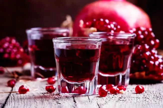 Perawatan rambut berkilau ala Park Shin Hye Berbagai sumber