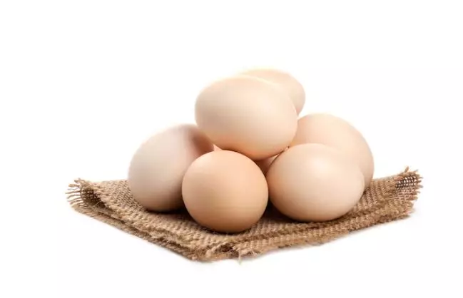 Cara memanfaatkan santan kelapa untuk rambut freepik.com