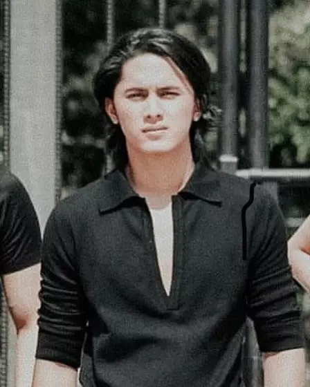 Potret lawas Hengky Kurniawan di cover majalah © Instagram