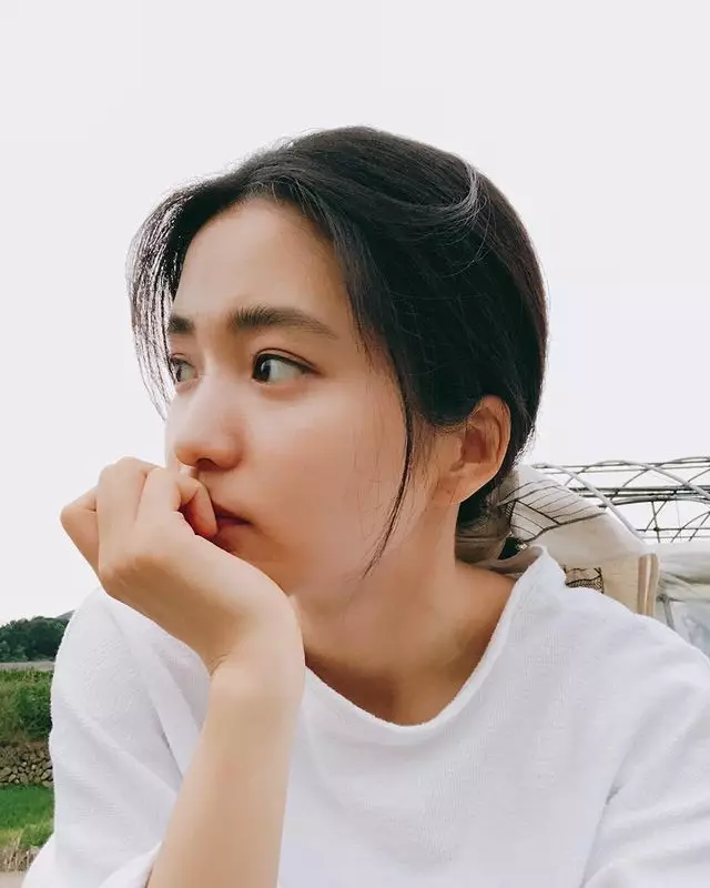 Rahasia wajah glowing Kim Tae-ri Instagram Rahasia wajah glowing Kim Tae-ri Instagram