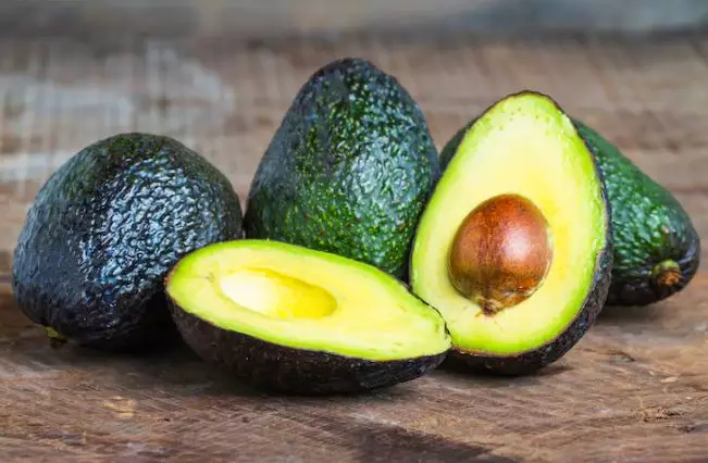 Perawatan rambut kering ala Prilly Latuconsina Berbagai sumber