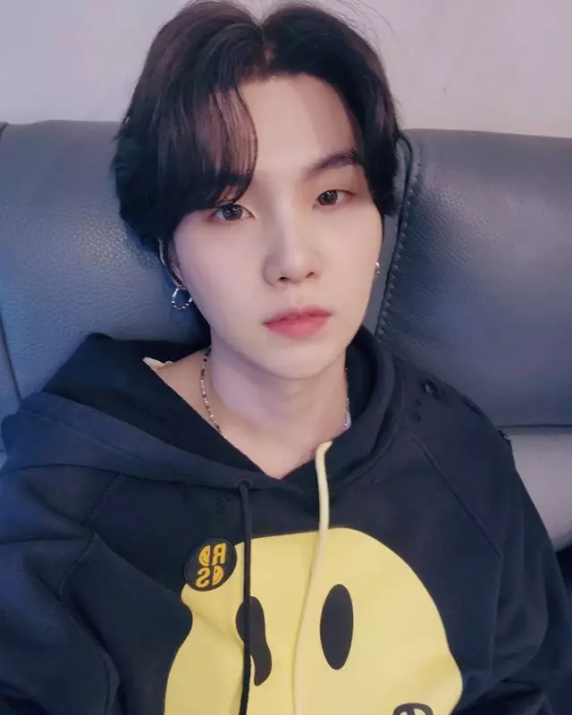 <img style= <img style=