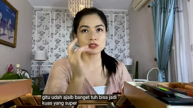 <img style= <img style=