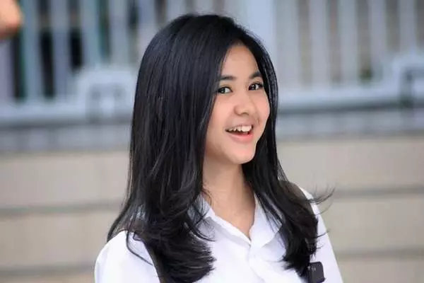 Potret transformasi Adinda Azani © berbagai sumber Potret transformasi Adinda Azani © berbagai sumber