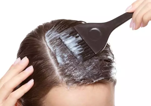 Perawatan rambut tebal ala Dinda Kirana Berbagai sumber