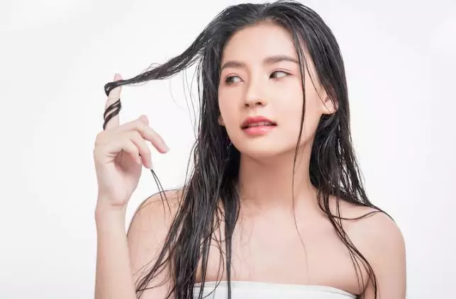 Perawatan rambut berkilau ala Natasha Wilona Berbagai sumber Perawatan rambut berkilau ala Natasha Wilona Berbagai sumber