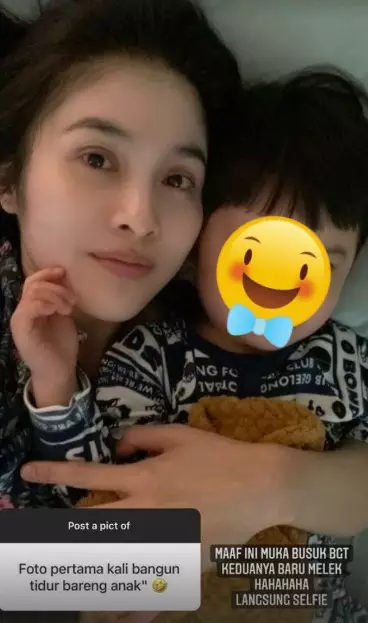 Potret Sandra Dewi tampil bare face © Instagram Potret Sandra Dewi tampil bare face © Instagram