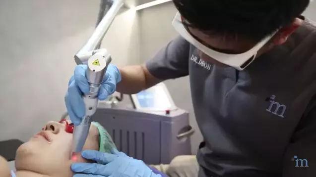 Perawatan wajah cerah Olivia Jensen Berbagai sumber