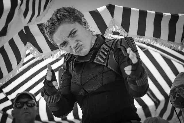 Rahasia wajah sehat & cerah Florence Pugh Instagram Rahasia wajah sehat & cerah Florence Pugh Instagram