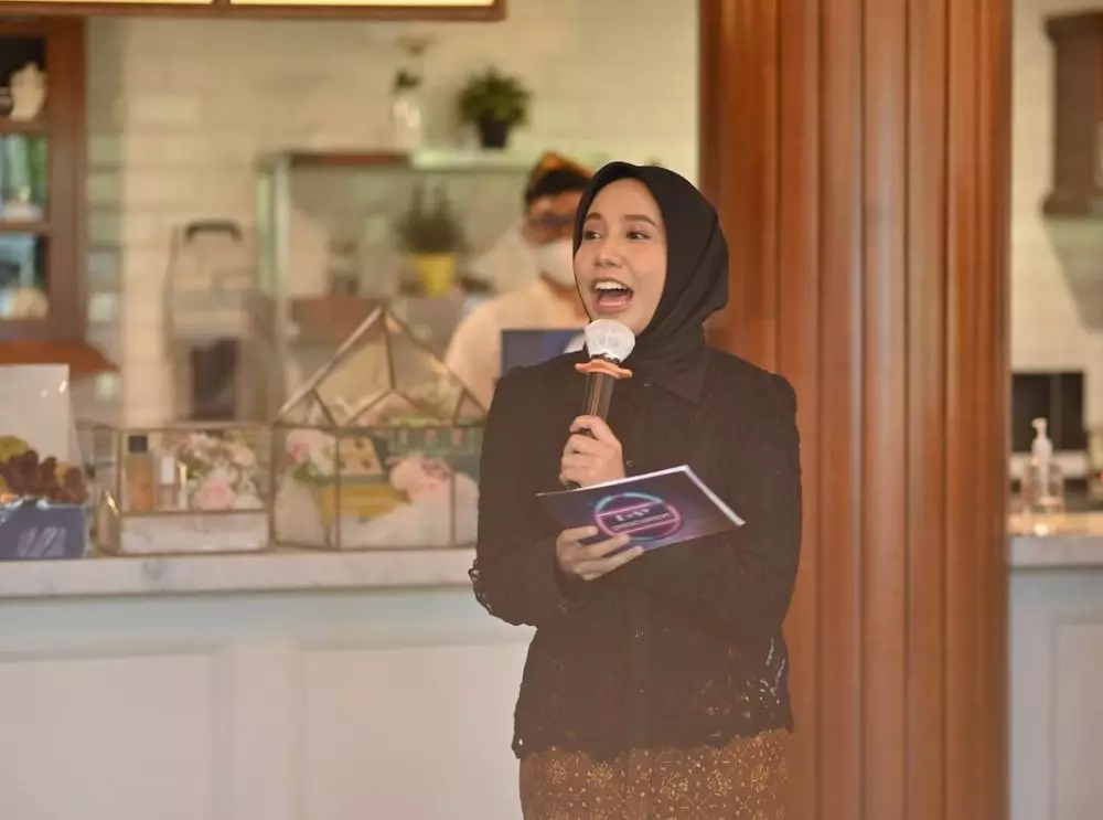 Pesona Nadya Arifta dimakeup MUA © Instagram/@nadrifta