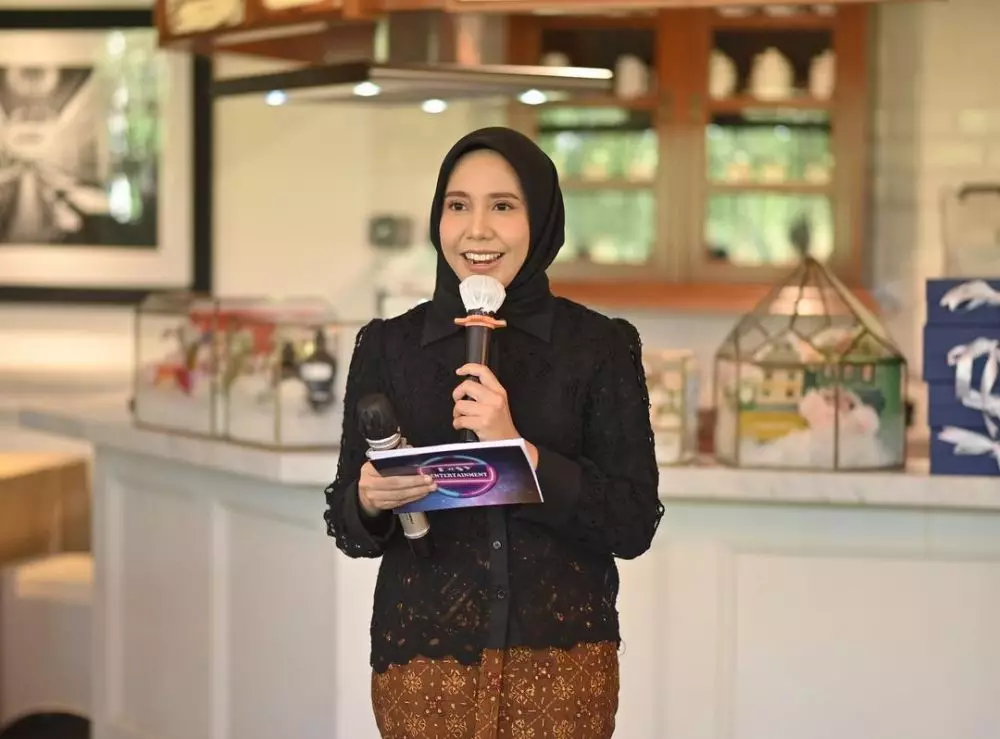 Pesona Nadya Arifta dimakeup MUA © Instagram/@nadrifta