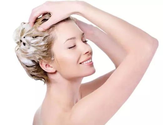 Perawatan rambut tebal ala Ranty Maria Berbagai sumber