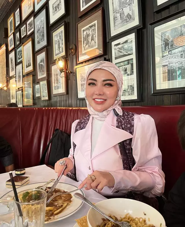 <img style= <img style=