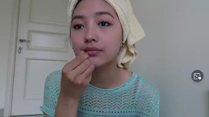 Tutorial makeup simpel ala Natasha Wilona Berbagai sumber Tutorial makeup simpel ala Natasha Wilona Berbagai sumber