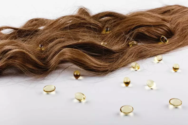 Perawatan rambut kering ala Celine Evangelista Berbagai sumber