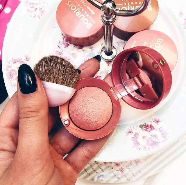 Rekomendasi blush on shimmer Berbagai sumber Rekomendasi blush on shimmer Berbagai sumber