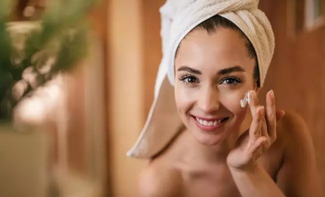 Skincare kulit berminyak Tatjana Saphira Berbagai sumber Skincare kulit berminyak Tatjana Saphira Berbagai sumber