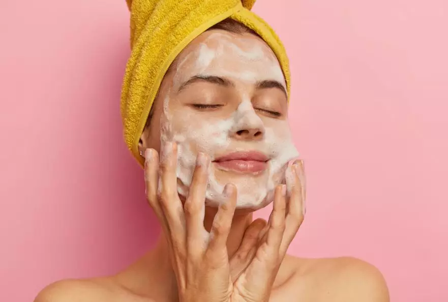 Skincare rutin kulit sensitif Ranty Maria Berbagai sumber Skincare rutin kulit sensitif Ranty Maria Berbagai sumber